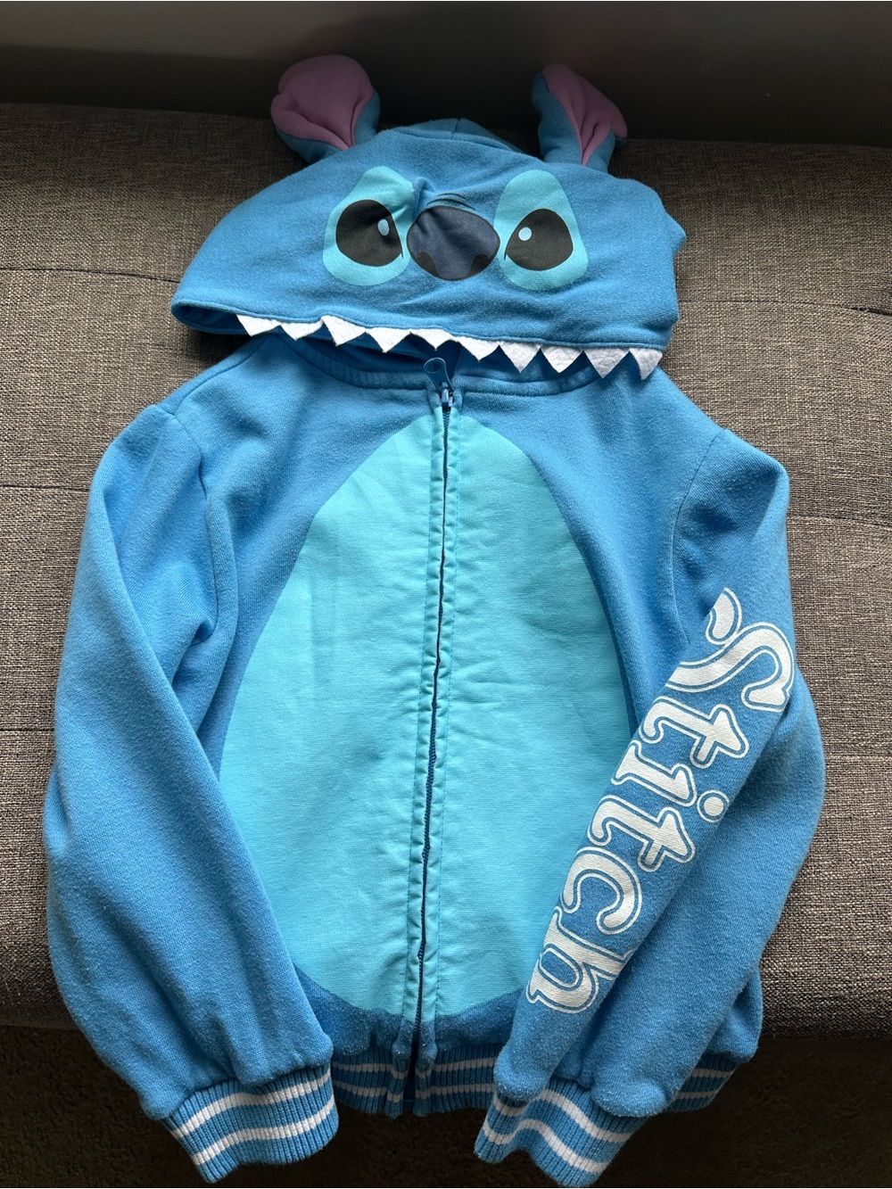 Girls Kids 6X Stitch Disney Hoodie GUC